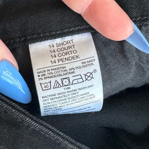 Old Navy Black High Rise Rockstar Super Skinny Jeans Size 14 Short - Picture 3 of 4